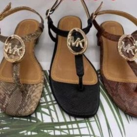 Women's Fashion Flat Croc Sandals (Color: Beige, size: 9 US)